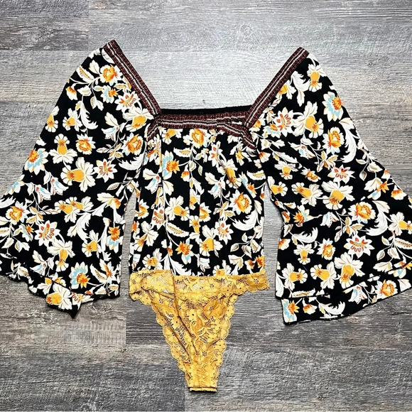 NWOT Free People Blooming Borders Bodysuit Women's, Black Combo, XS - Picture 9 of 9